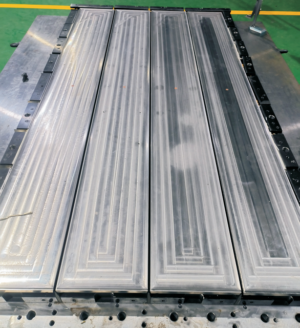 Cutting and molding die